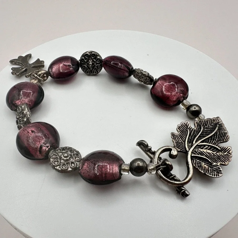 Vintage 90s Silver Tone Leaf Cross Charm Purple Foil‎ Glass Bead Toggle Bracelet